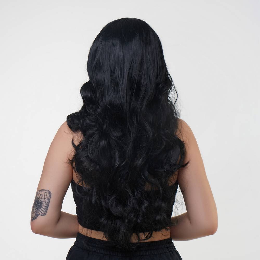 Парик длинный волнистый с челкой Fetish Hair черный, 60 см