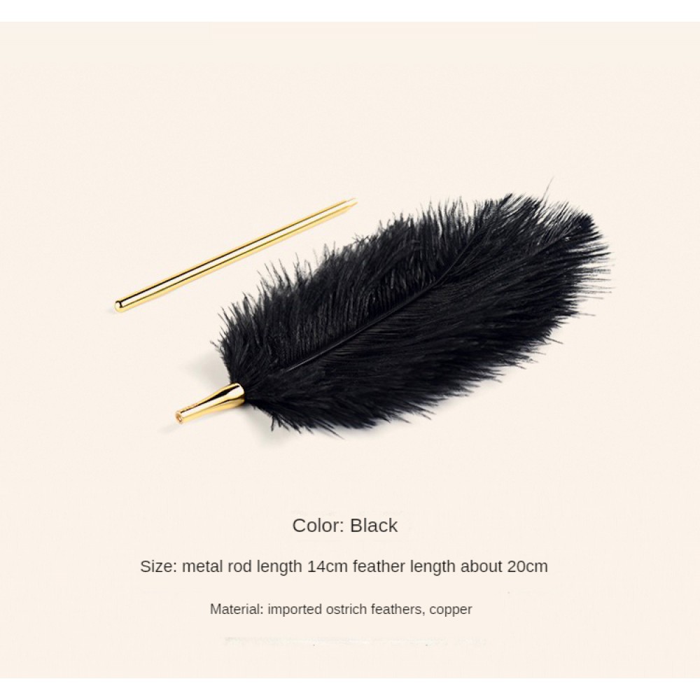 Перо на позолоченной ручке Premium Feather Tickler UPKO