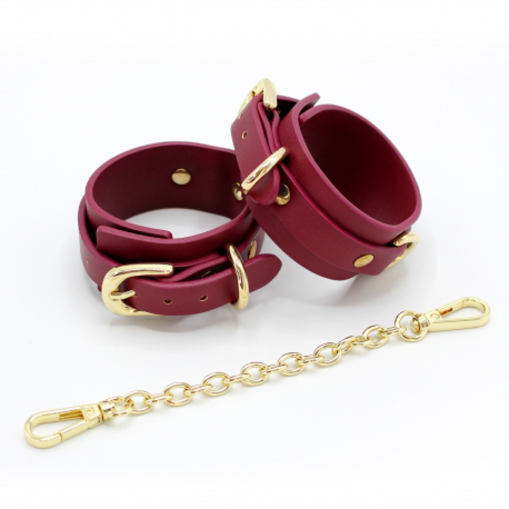 Наручники из экокожи бордовые Romfun Handcuff с золотистой фурнитурой