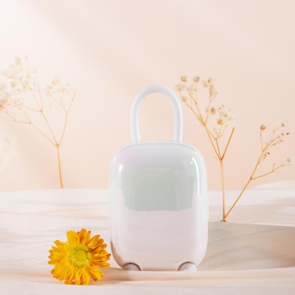 Виброяйцо и вакуумный стимулятор для клитора 2 в1 BeYourLover Magic Suitcase в зарядном кейсе, белый