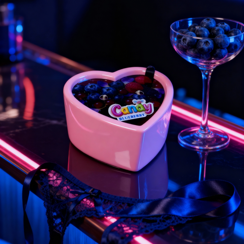 Массажная свеча с ароматом черники Candy Blueberry в форме сердца, 70 мл