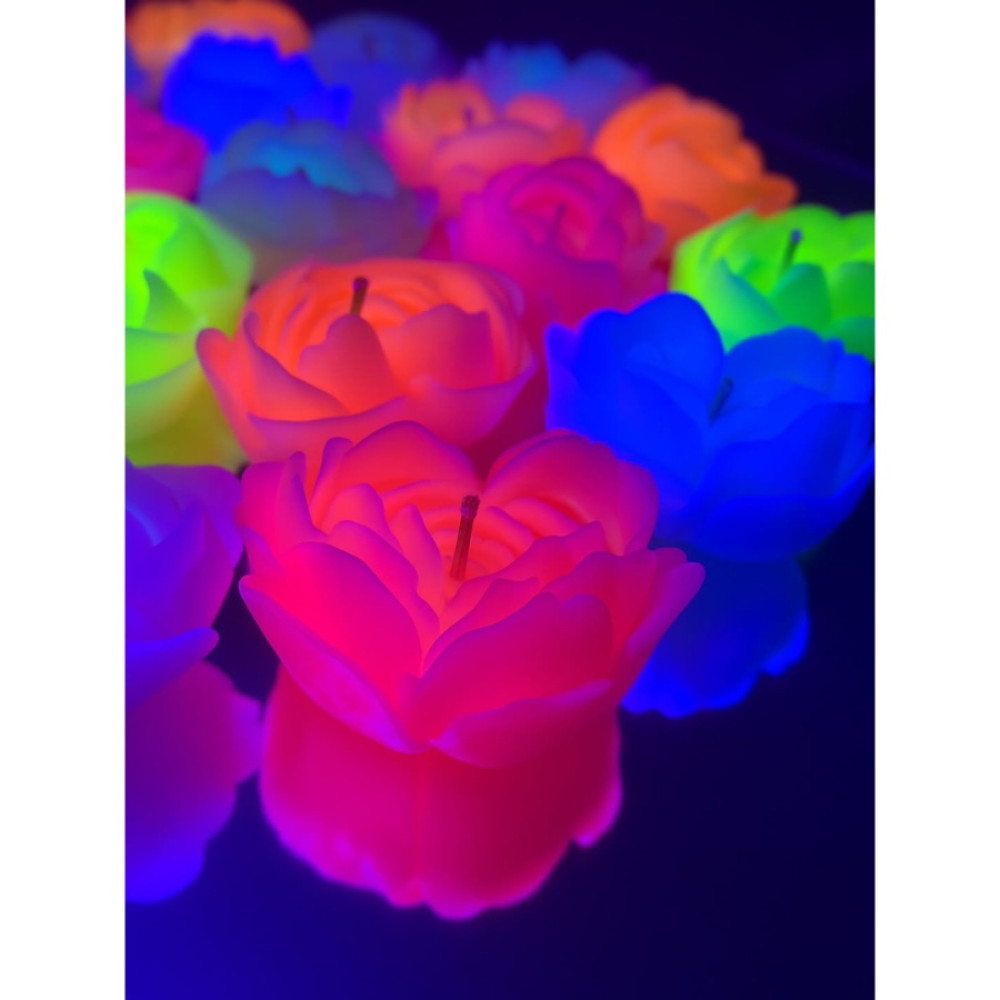 Свеча роза люминесцентная GlowKink 62 г, низкотемпературная, L, для БДСМ, персиковая